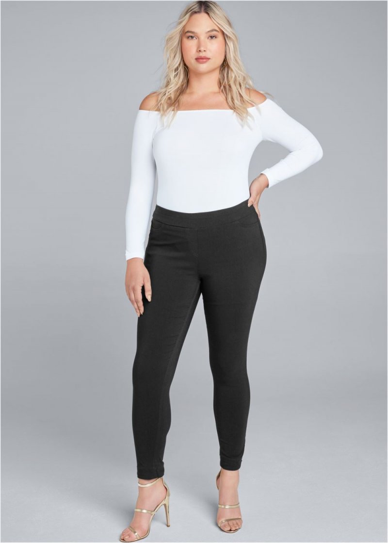 Venus Plus Size Mid-Rise Slimming Stretch Jeggings in Black