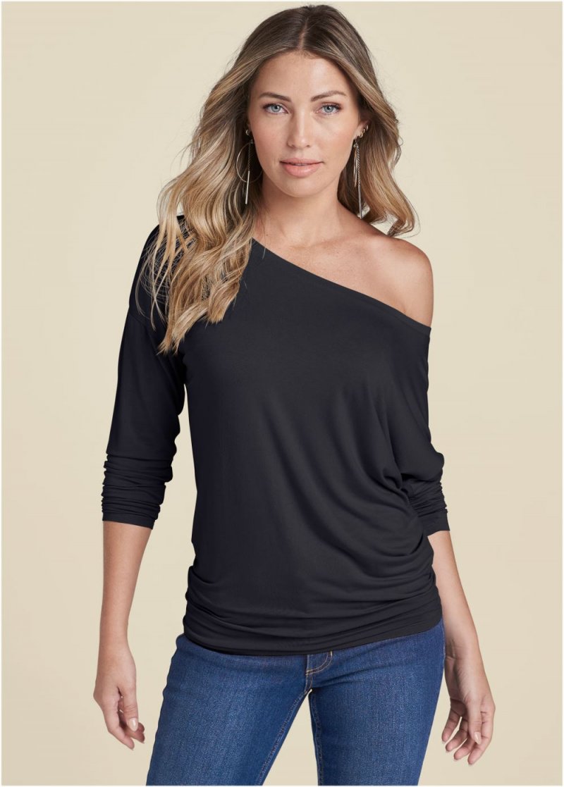 Venus Casual Long Sleeve Tee in Black