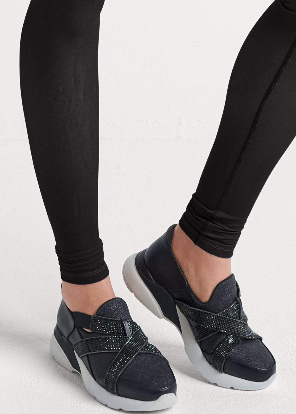 Venus Glitter Wedge Sneakers in Black