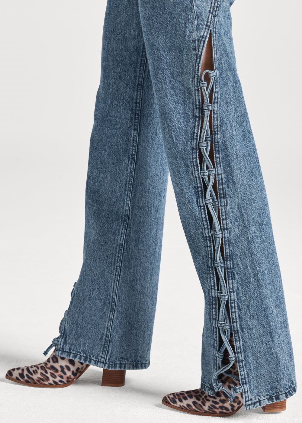 Venus Dark Cool Wash New Vintage Lace-Up Jeans