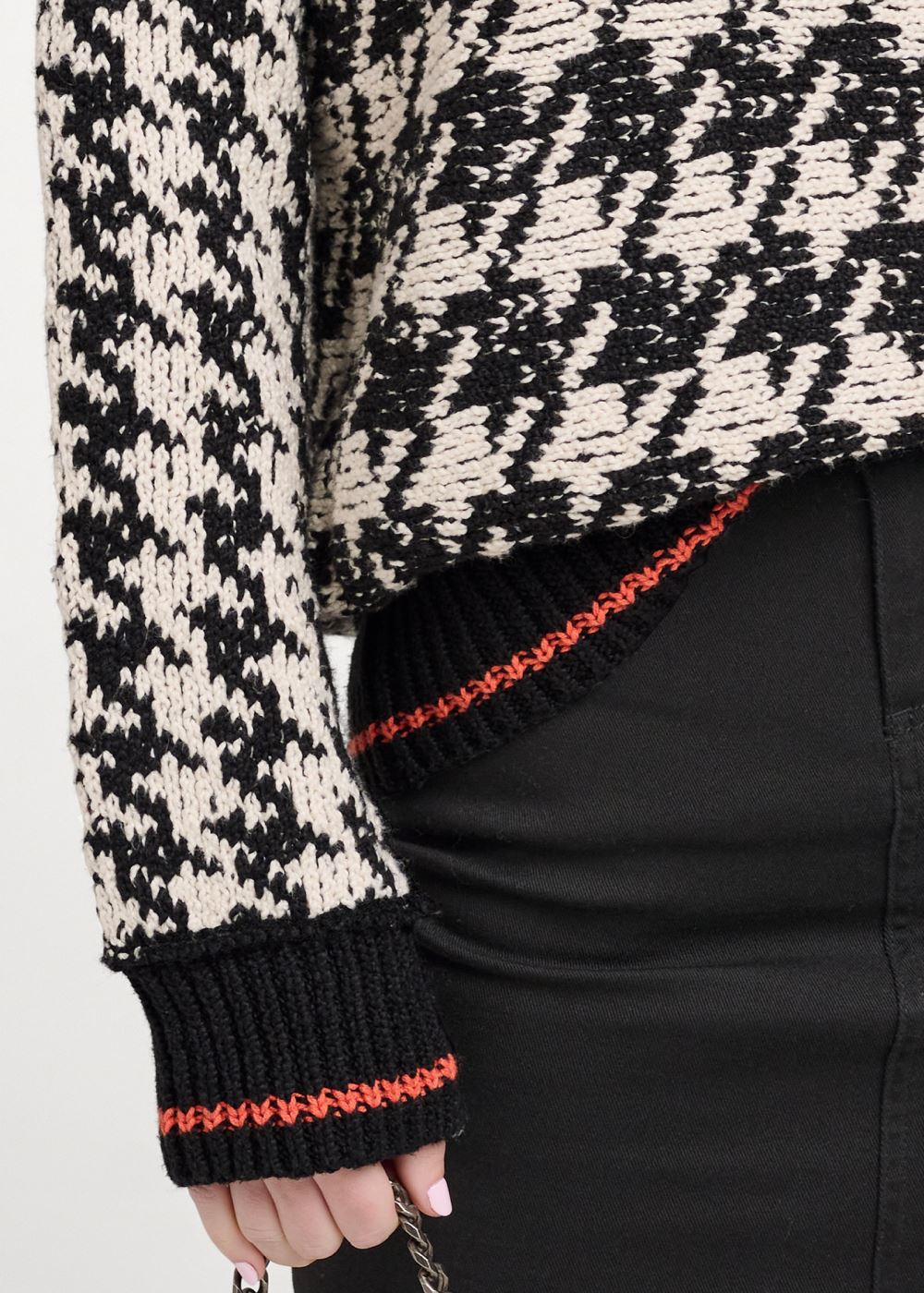 Venus VENUS | Chunky Knit Houndstooth Turtleneck Sweater in Black Multi