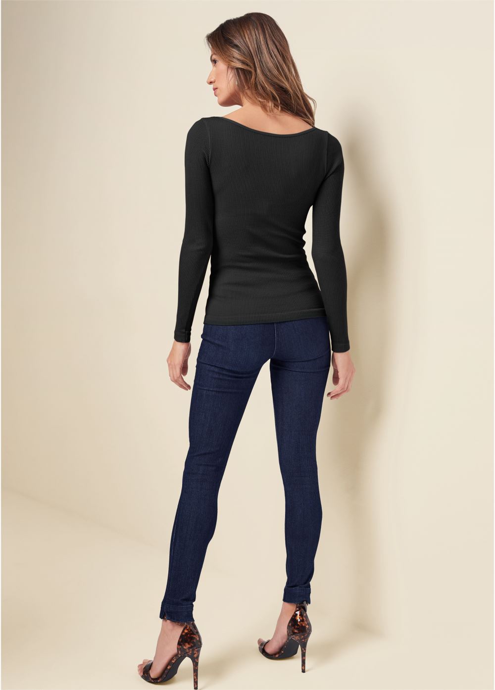 Venus Ribbed Mesh Seamless Top in Black