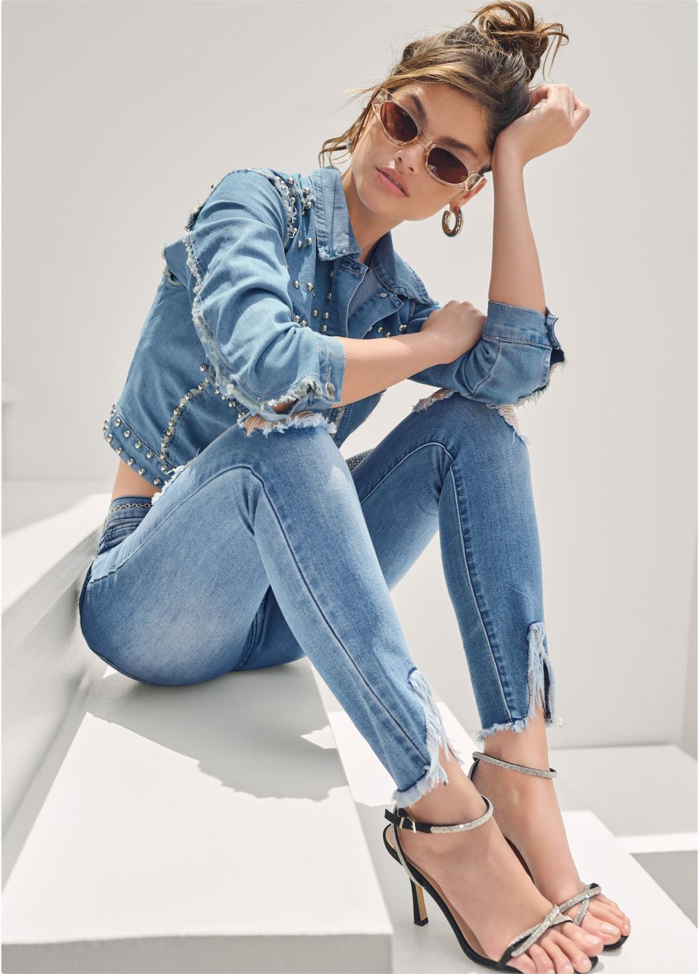 Venus Medium Wash TRIANGLE HEM JEANS