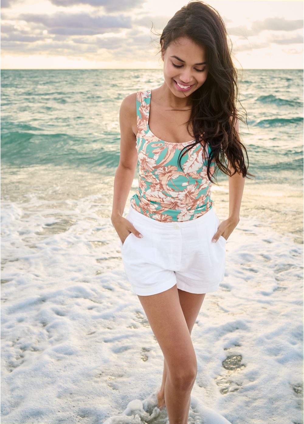 Venus White LINEN SHORTS