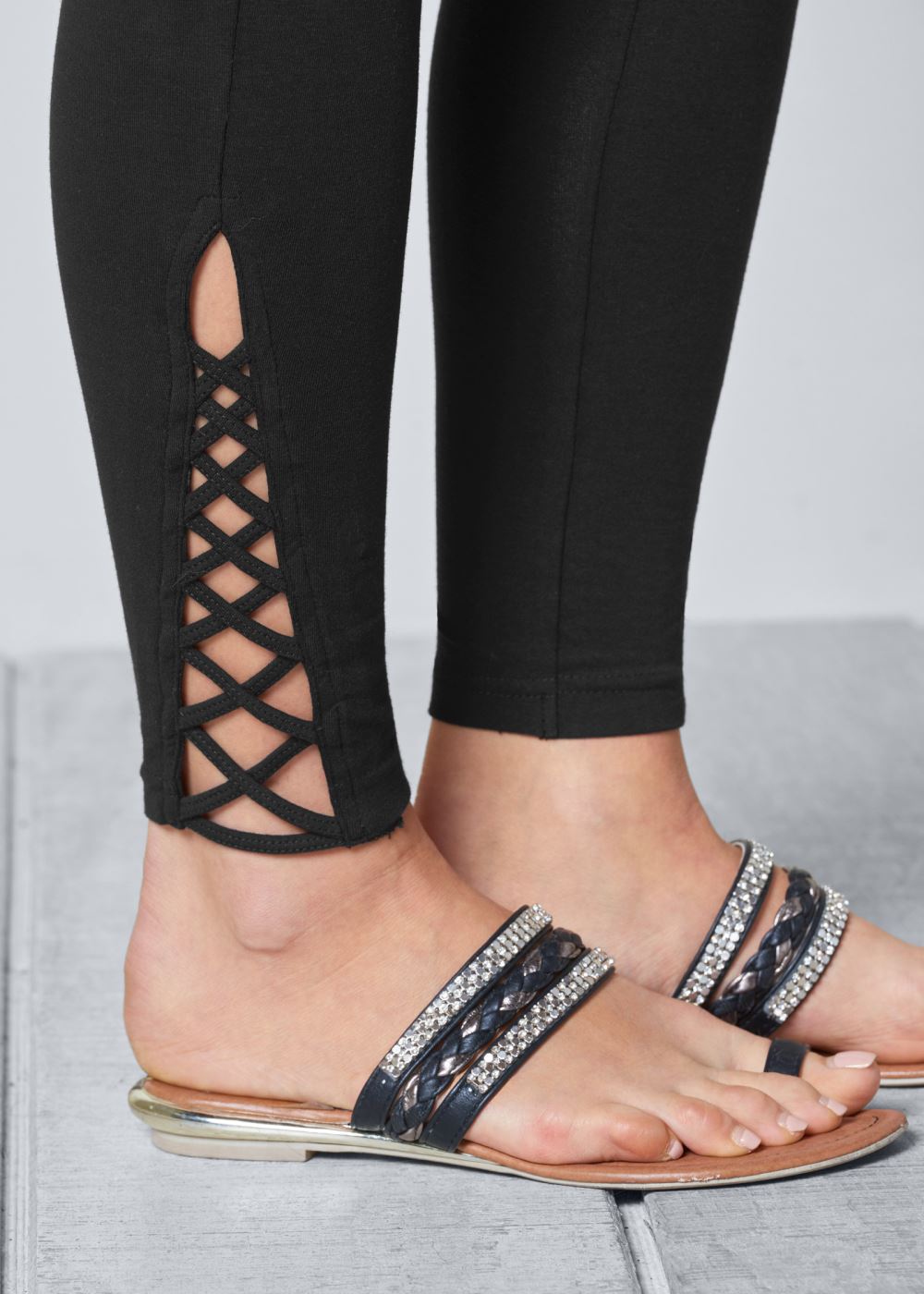 Venus Black ANKLE DETAIL LEGGINGS