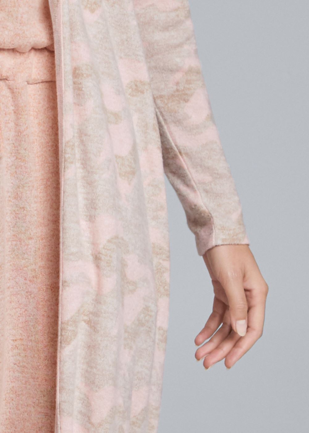 Venus Cozy Hacci Duster in Pink Multi