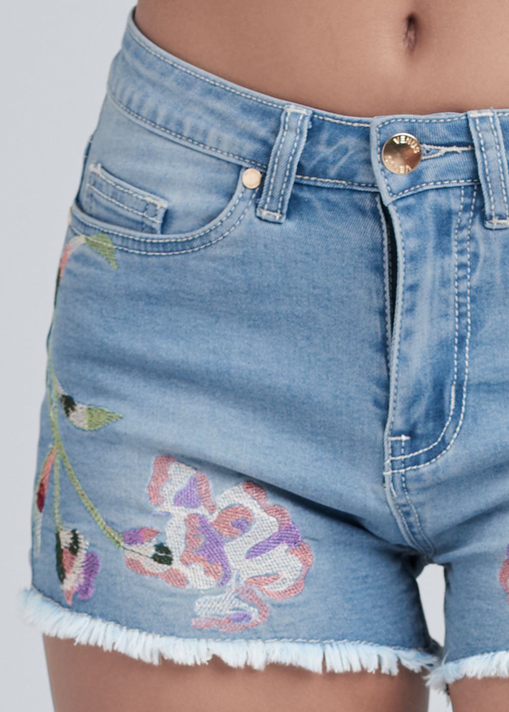 Venus Floral Embroidered Shorts - Light Wash