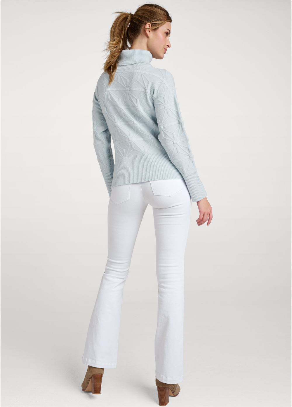 Venus VENUS | Diamond Cable Turtleneck Sweater in Light Blue