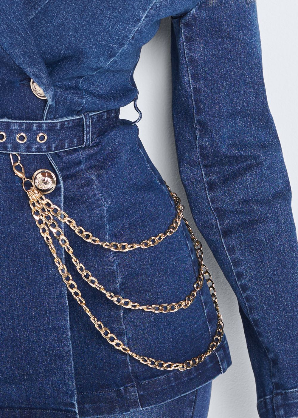 Venus Chain Detail Jean Jacket in Medium Wash