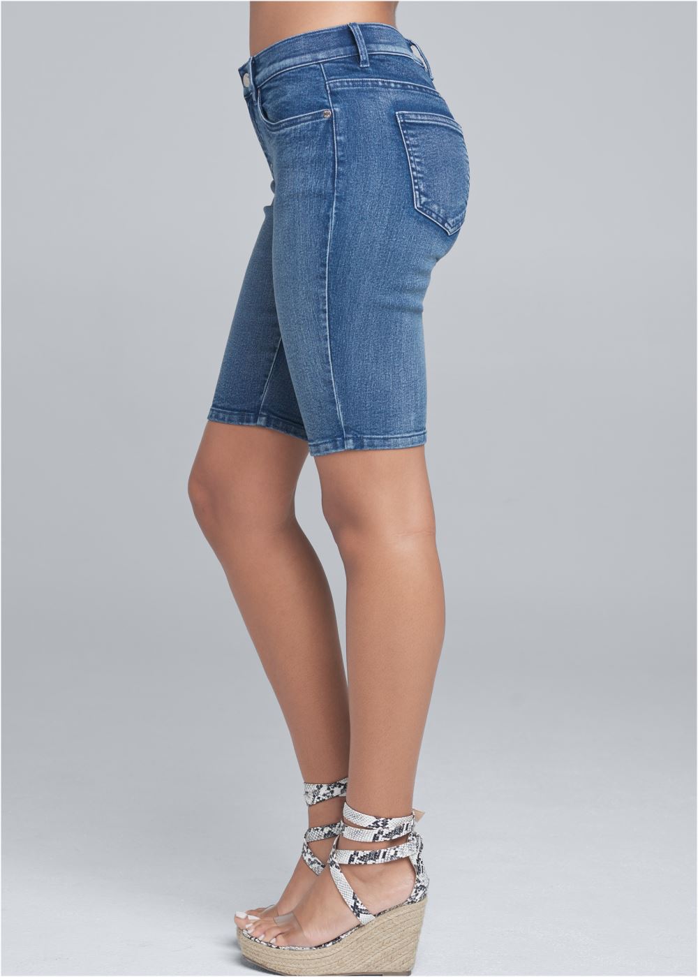 Venus Medium Wash JEAN BERMUDA SHORTS