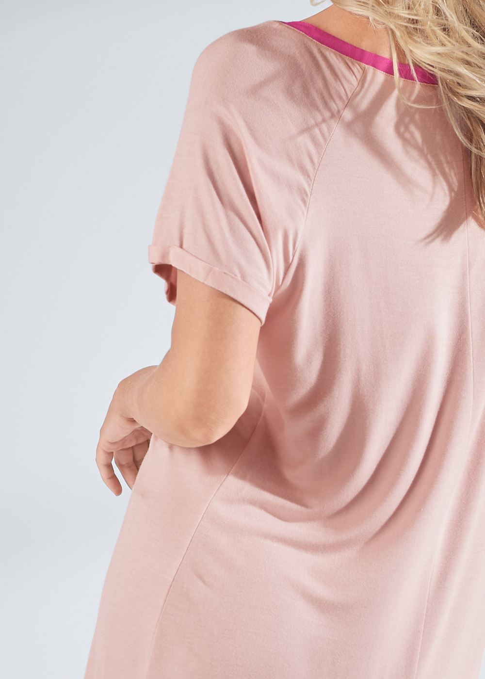Venus Tropic Hot Graphic sleepshirt