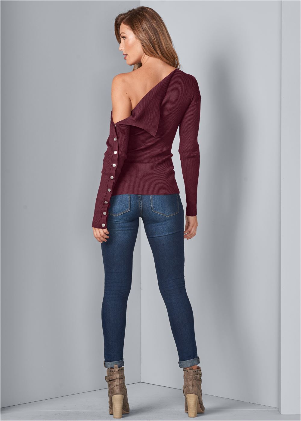 Venus Plus Size Snap Detail Sweater in Wine