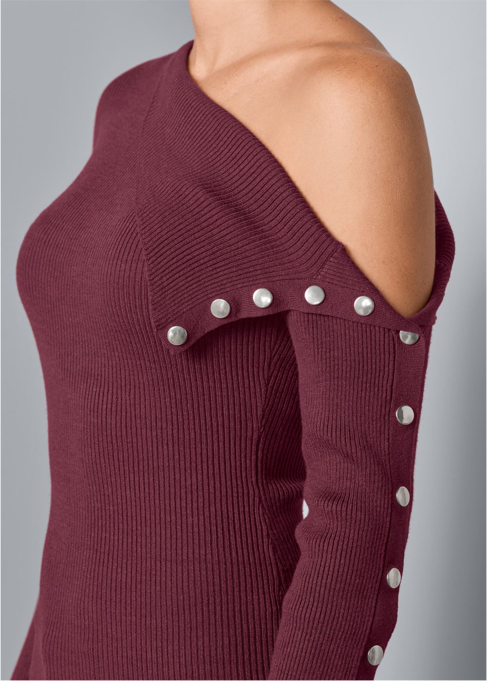 Venus Plus Size Snap Detail Sweater in Wine