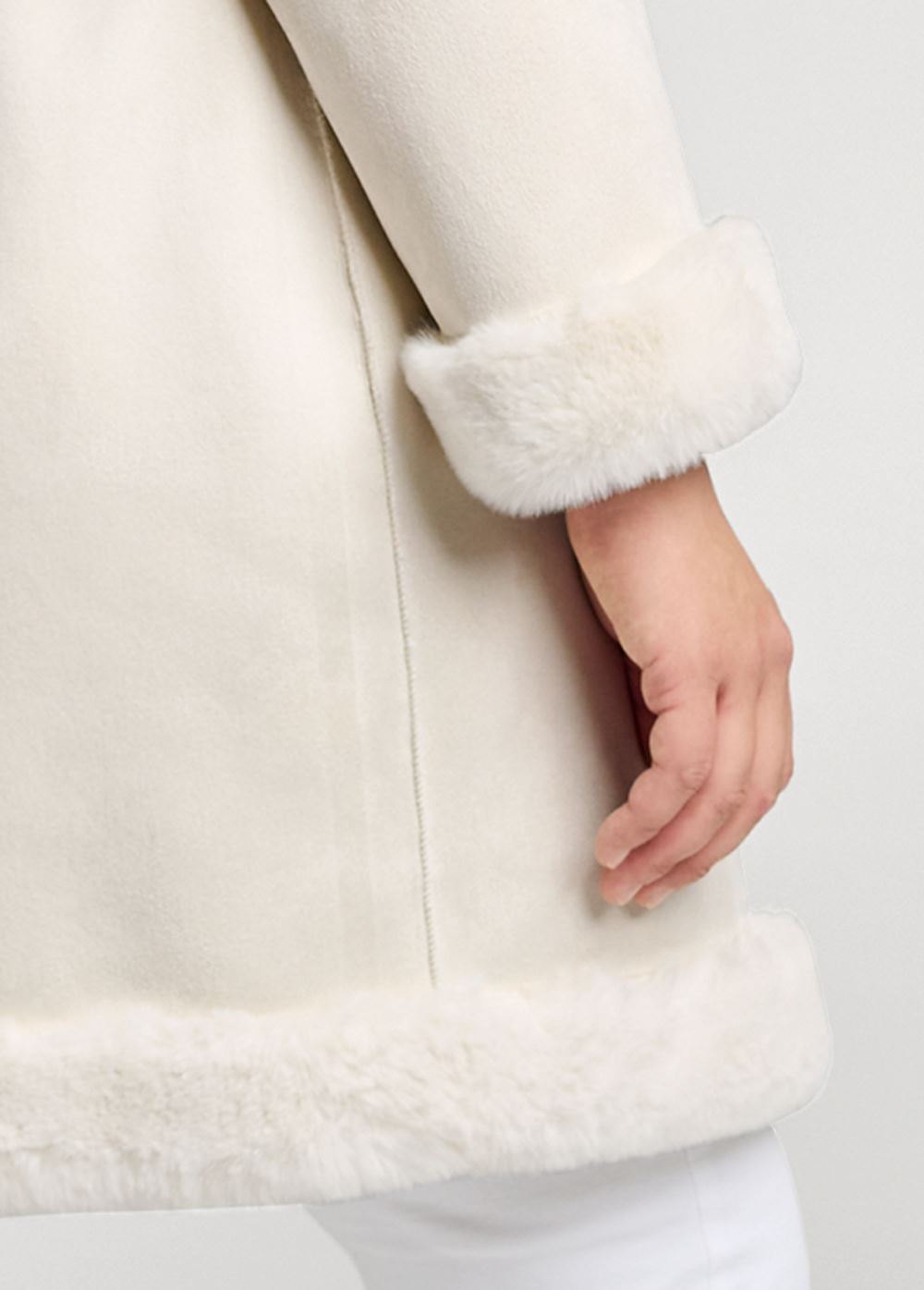 Venus Faux-Fur Trim Coat in Off White