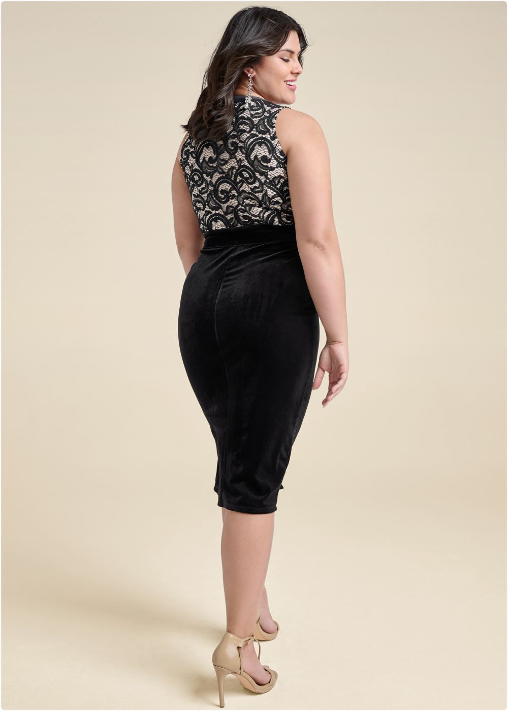 Venus Plus Size Velvet Lace Bodycon Dress
