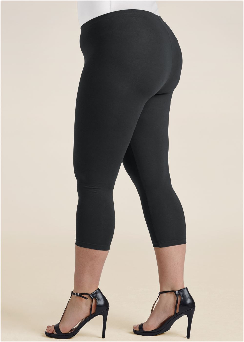 Venus Plus Size Two-Pack Cropped Leggings in Black & Grey