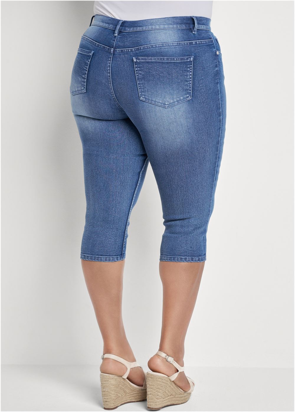 Venus Plus Size Capri Jeans in Medium Wash