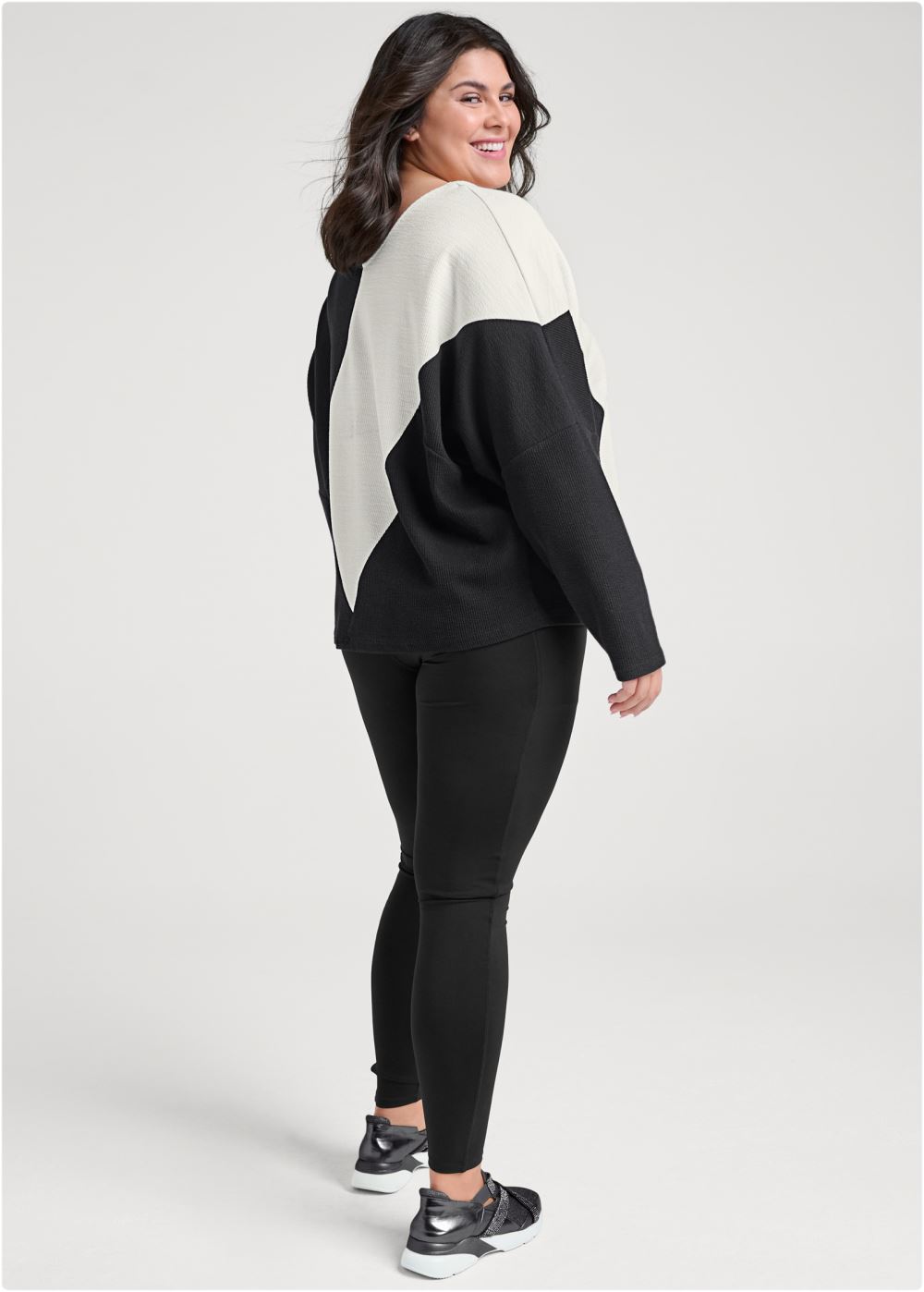 Venus Plus Size Color Block Oversized Top in Black & White