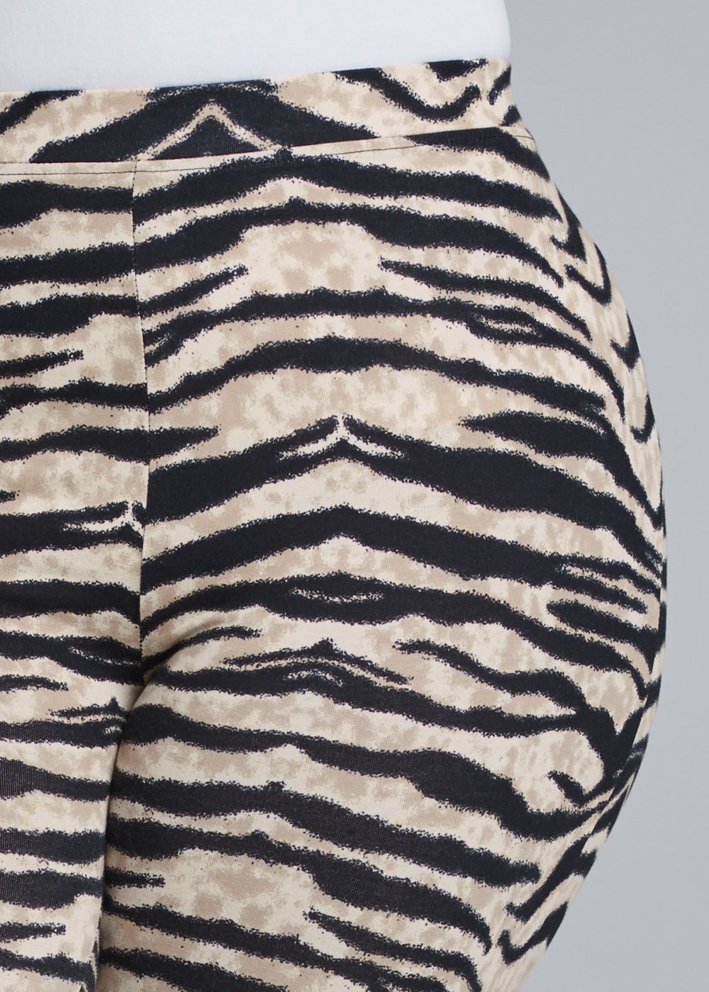 Venus Plus Size Ankle Detail Leggings in Black