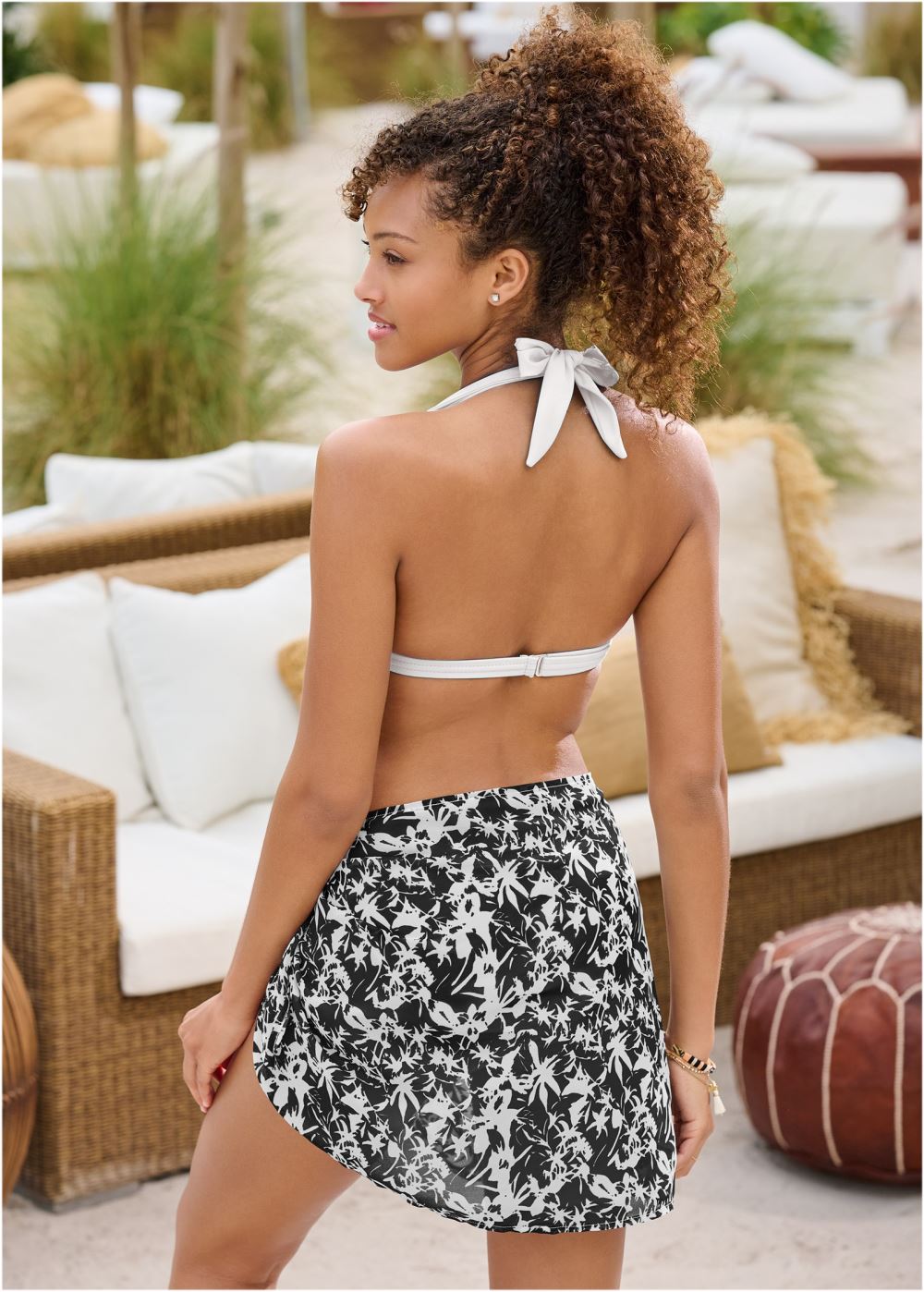 Venus Beach Belle Wrap in Black & White Foliage