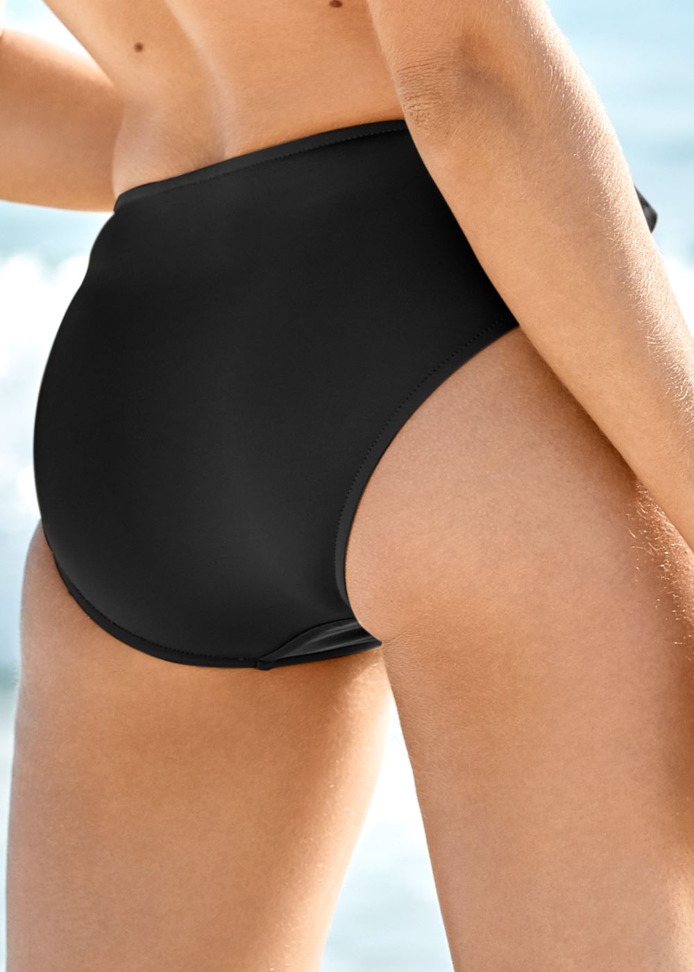 Venus Sally Mid-Rise Bottom Bikini - Black Beauty
